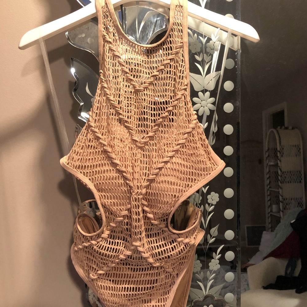Mesh Kenneth Cole bathing suit